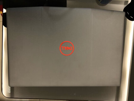 包装保护：包装还可以
外形外观：酷炫
画面品质：分辩率高
运行速度：不错