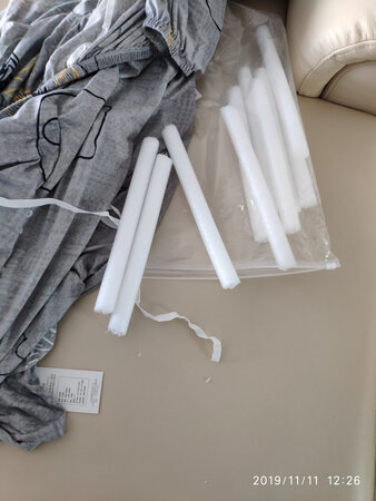 第一感觉摸起来很舒服很柔软应该不错比较薄