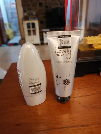 一直用这款隔离霜，便宜又好用的东东，真是良心价啊！重推?