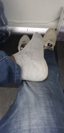 这么多年，我买东西，评论都是很认真的，应该称得上良心买家。我能好评尽量好评，能5分尽量5分。知道卖家也不容易。但是，我也决不误导其他买家。对于那些小恩小惠推出伪劣商品的卖家，深恶痛绝。本人不缺那两三块钱的红包，也不便投宜。性价比高是亮点，但绝不只看便宜，质量第一，仅投便宜，就到~去了。特别是有技术含量的商品，本人更注重质量。因本人网购十多年，信用高，很多商家拉我~。这种卖良心的钱，本人不赚。那些发了次货，给点小红包让我改评论的，请你免开尊口。如果是失误发错或是本人运气不好，遇到次货，退还商品后，满意后，我自然会追加评论。