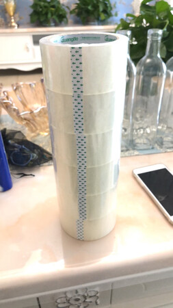 这个真是非常的划算，一套有6卷，每一卷都有好多，而且胶带的质量很好，粘性挺大的，质量非常非常的好，胶带粘性特别大。