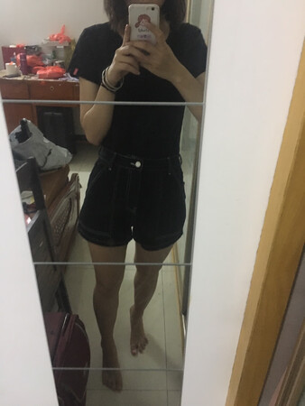 裤子很合适，很喜欢，试穿的。码数正常。