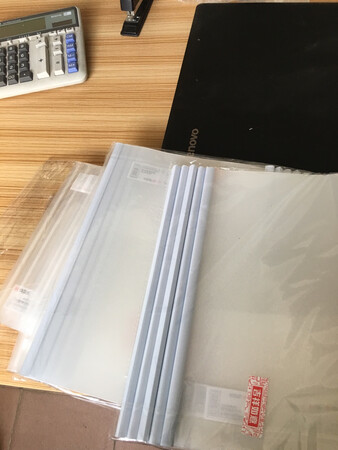 买过好几次这个牌子文件夹，这次双十一活动有优惠就又为公司备货了，熟悉的东西用起来放心！