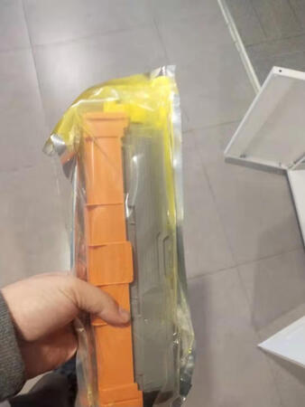 此墨粉严重影响机子，并且粉墨不均匀，墨盒做的不规格，导致硒鼓膨胀，粉盒卡到机子里面取不出来，让我报到赛格维修花了200元。还漏粉