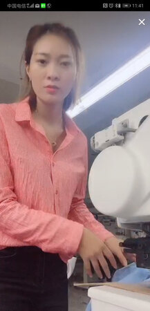 显瘦衬肤色，大小合适，面料舒服喜欢?