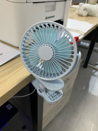 还不错，风力强劲，有三个档次，可以充电。。