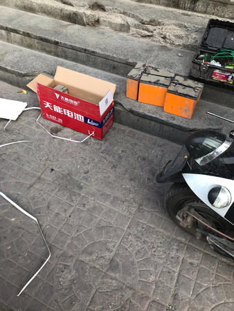 上门更换电池  服务超好  很满意  电池是正品  全5?