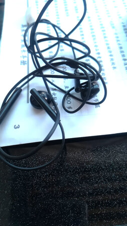 音质音效：耳机特别好，我非常的喜欢，