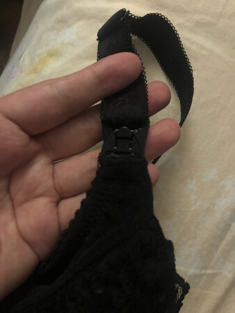 这个哺乳内衣不仅好看 穿着舒适 收副乳效果也不错 最主要的是喂奶方便