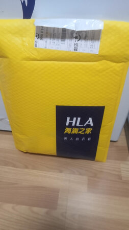 物流非常给力！内外包装非常精美！手感很好！好评！