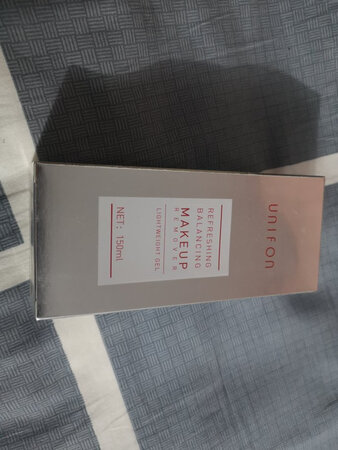 送给女朋友的，女朋友很喜欢，说效果很好，卸妆很干净，而且很柔和