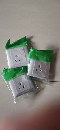 开关灵活，做工精细，电器里的老品牌。