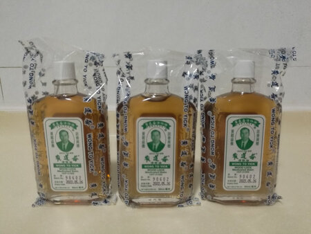 活络油3瓶全部收到，已经是第二次买了，质量很好，快递师傅送货很快，货到成都当天就送到了小区，包装很好，3瓶活络油都没有损坏。