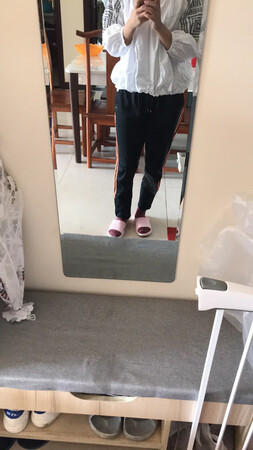 镜子可以，成像清晰，贴的也挺牢固，很满意