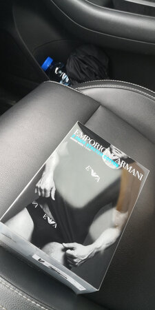 衣服很好。但，说好的赠品呢？