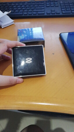 从发现它就开始用这款，好用到停不下来。本**肤偏黑偏黄，用得月牙白，这个色号。