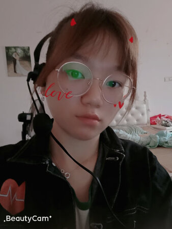 其他都还好，就是不能把声音放太大感觉刺耳，然后还有放到耳朵上总有一股电流声，不知道是耳机的问题还是其他问题。但是不太影响使用。