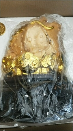 包装严实，保障了物品不被损坏。做工有待提高，饱和度略显不足。价格一般。
