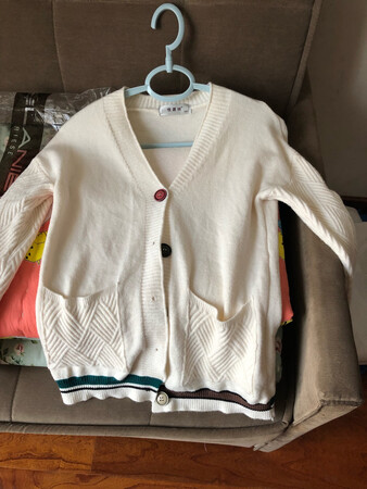 不错，这个衣服很好，很面料很舒服，穿起来也很舒服。
