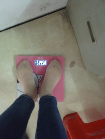 产品质量不好，差，本想退货的。又懒得麻烦，第一次在网购给差评。