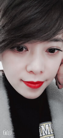 这个色。真的很显气色 本宫不死 尔等皆是妃
照片磨皮美白了 和本来的色有差距哈。 仅供参考
为了20颗京东豆。也是拼了