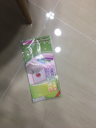 换个通用的键盘膜，挺轻的，