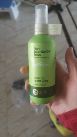 给娃买了两瓶 带去三亚游学用 看是植物配方是比较放心的