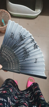 不合适，太贵了，24块钱，外边也就10
元，质量一样差。