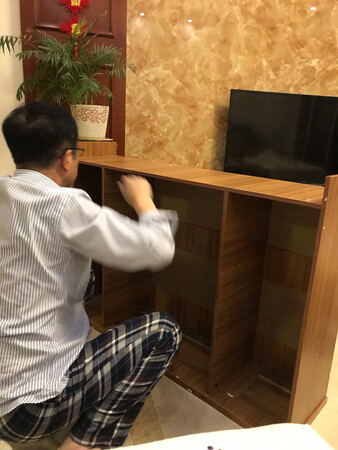 对价格和舒适度及质量都非常满意的一件商品。全棉的磨毛料子，比较厚实，正好合适秋冬季节穿，老爸约140斤穿170码刚好合适，下蹲的一些活动都没有问题，活动后价格不到一百块钱，非常实惠，一下子买了几套都很不错，快递小哥服务非常好，总之很不错。
