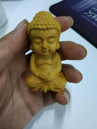 小巧精致逼真。
