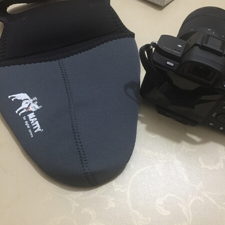 已收到，可以保护一下相机，速度杠杠的，看上去挺好的，具体使用后再评价。
