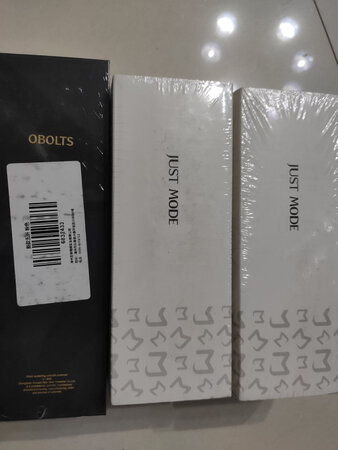 尺寸很适合放包包，礼盒包装，很高级，适合送人。伞很美，看起来挺好，耐用不耐用，还有待考验，我一共买了三吧，不一样的款式，这个雨伞小小尺寸。快递送得很及时，第二天大太阳也不怕晒了，防晒效果挺不错的，mm们，你们需要这么一把颜值高，又实用的伞，总之就是好评了。