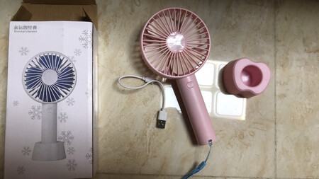 耗电情况：超长待机 呵呵 充一次电还是用好久的