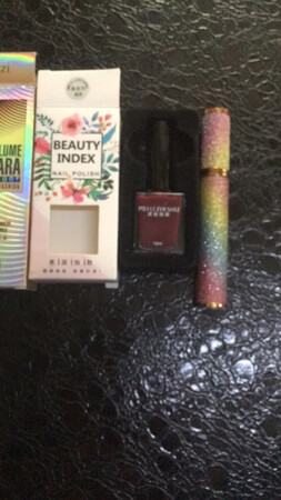 还没用，不知效果如何，商家还送了指甲油，心情美美哒！