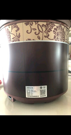 分量很足，紫砂内胆做工精细，外观大气！买的是5L大容量的，功率也比4L大100W达到550W，煲汤火力更猛。各功能烹饪时间，快速汤2小时，快速粥2小时30分钟，银耳汤2小时，瘦肉粥2小时40分钟，炖肉1小时30分钟，营养汤3小时，老火汤4小时，养生汤12小时，八宝粥3小时，杂粮粥3小时。一定要注意内胆须待放冷后清洗，避免热胀冷缩而爆裂！