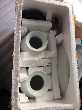 大小合适，样子也不错，符合爸妈的审美。支持一下，唯独的意见，就是客服的态度有点冷冰冰，需要改善。