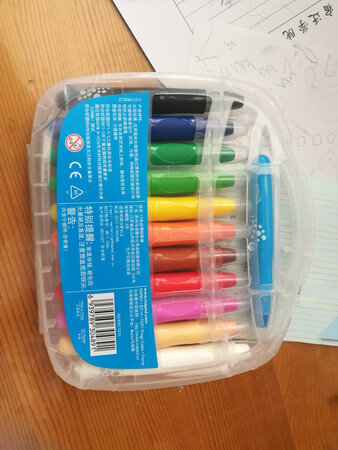以前幼儿园买过这款的水彩笔，用着挺好的，，就是有点小贵。