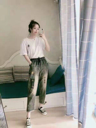 很合适呦，穿上刚刚好 颜色也很到位  个性