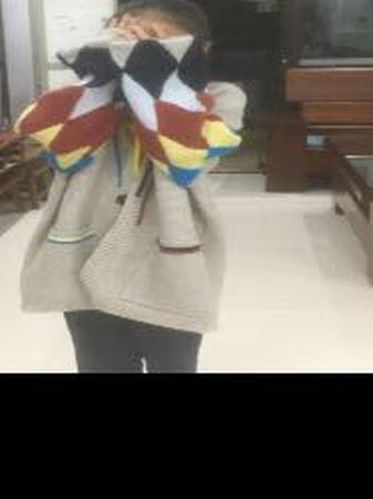 是个很不错的衣服手感柔软，喜欢的老铁们你们放心下单。这个价格很便宜。