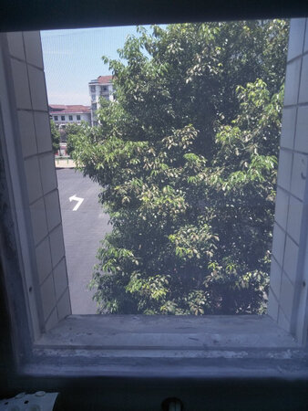 购物非常愉快，店家尺寸把握非常好，安装也非常方便，使用效果非常满意。