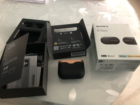 做工质感：做工很索尼！棒