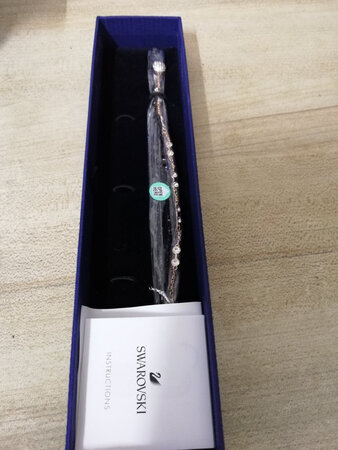 一如既往信任京东，以这样的价位买到品牌手链，值得
