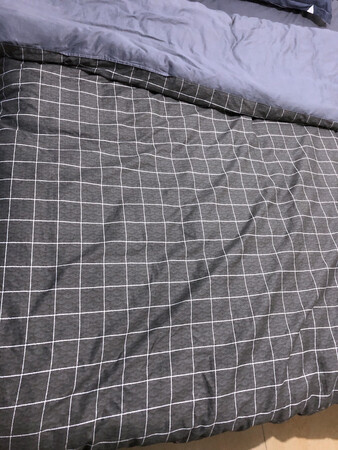 整体很素雅，盖起来也很舒服