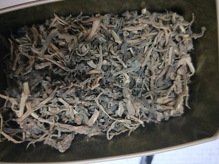 不错  已经泡水喝上了   干净   无杂质   有咽喉炎  喝了感觉好多了