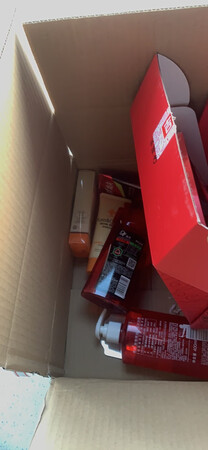 一直在使用花荫的产品信赖京东。这次的活动也非常给力，双十一送货非常快，感觉挺好怀孕的洗面奶，擦脸油也一直在用嗯，比较舒服，不敏感很好很好，值得信赖京东的服务也印象非常好速度快嗯，送货的小哥态度非常好，值得购买吧，值得购买双十一的活动很优惠。~一波非常好非常好，值得购买，值得购买挺好的。