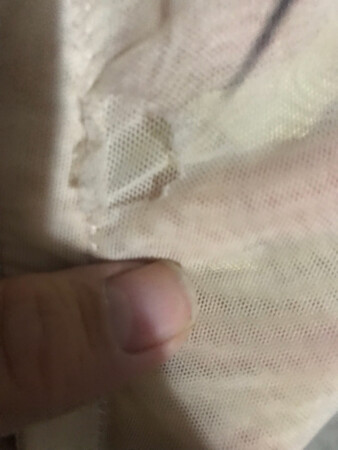 就这个质量还希望大家看看！还问我影响使用吗给我五块钱！你们觉得可以吗