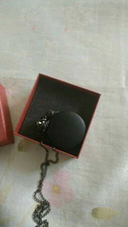 非常好看，带在身上感觉特别合适，还有包装