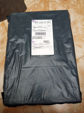 收货了，真皮裤子质量很好，商家说到做到，有诚信，给好评吧。
