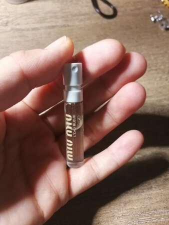 以前在京东上买东西，都是系统自动好评，花了有好多好多钱，后来才知道京东评论得积分可以得京豆时，才知道评论的重要性，所以以后无论买什么东西，我都先把这段文字复制粘贴下来，然后再写到宝贝评论，没错，评论凑够字数，再加上照片或视频就可以获得最少20个京豆啦！