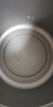 东西很轻，用着还行，保温不错，价格不稳定，买了就降价！！！